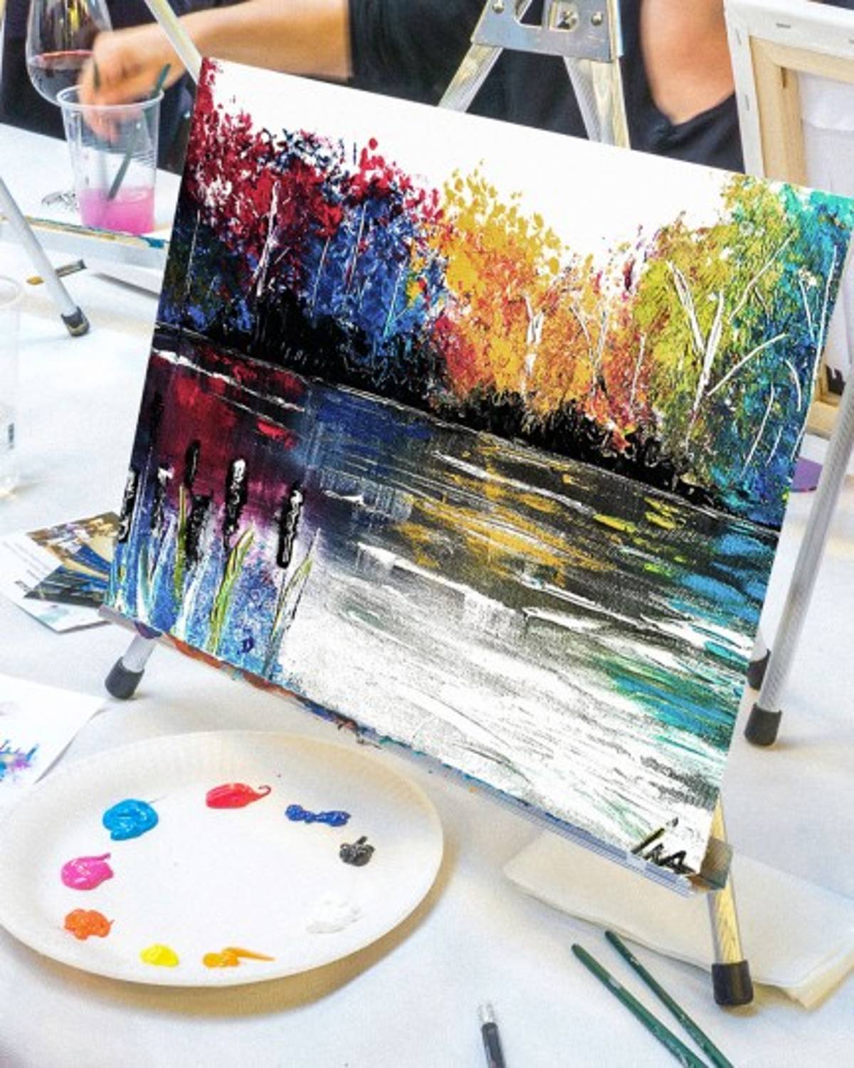 Abstrakte Landschaft auf einem Tisch