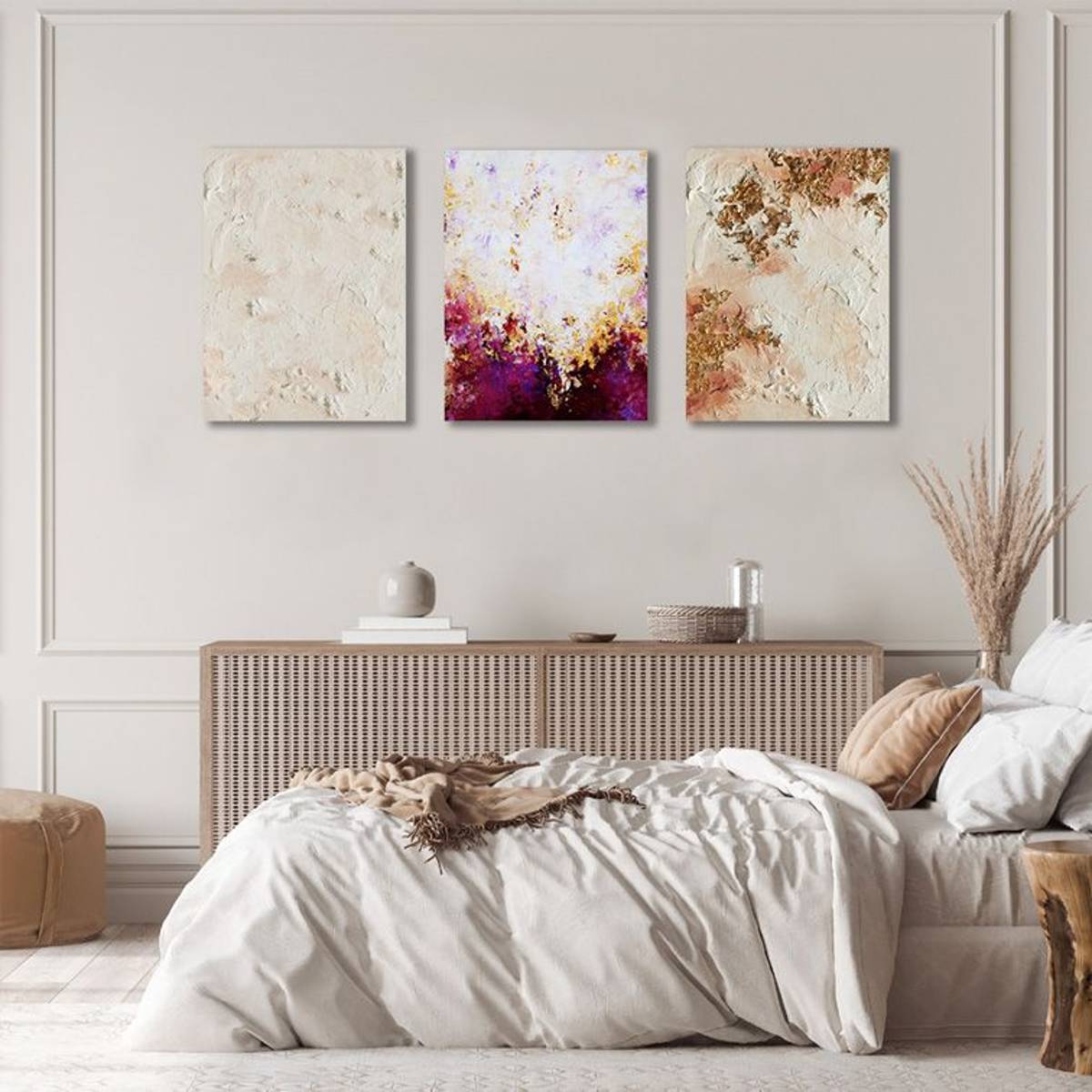 Bilder im Schlafzimmer über einem Bett