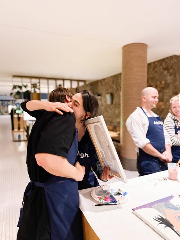 Paint your Partner Hug